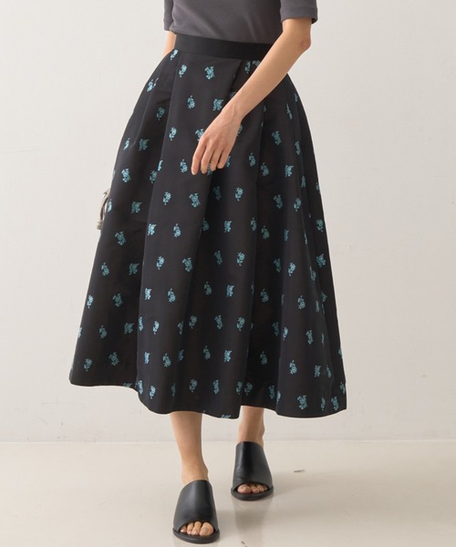 フラワージャガードタックスカート