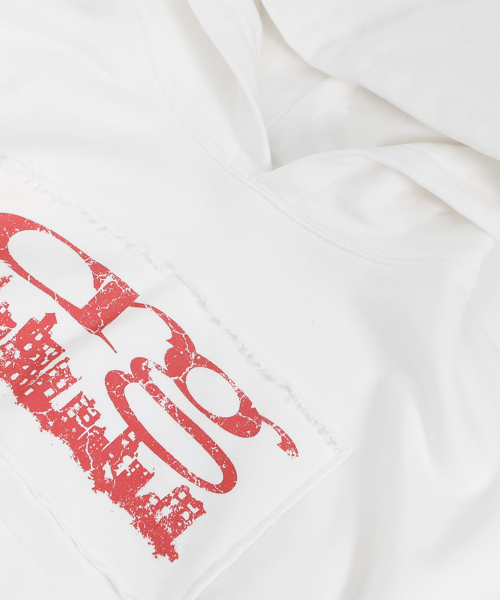 CRIGUN（クリガン）の「CITY LOGO CUT OFF HOODIE WHITE（パーカー・レディース・ホワイト・WS/MEDIUM/LARGE/X-LARGE）」の3枚目の写真