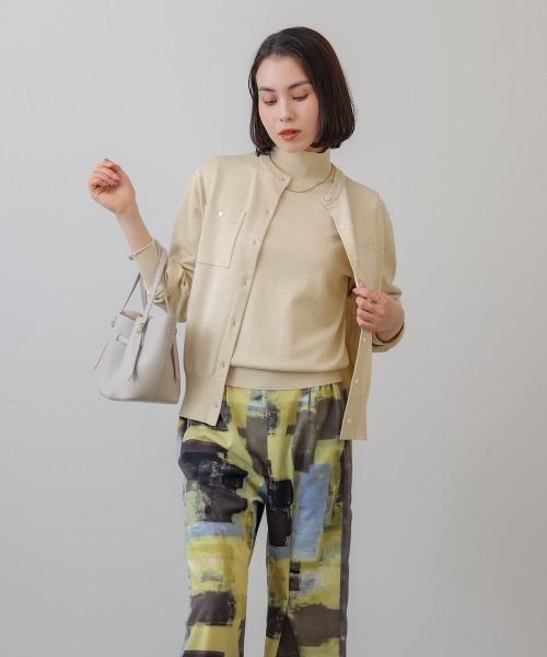 Bou Jeloud(ブージュルード)の「マイクロラメ丸首ニットカーディガン(カーディガン/ボレロ・レディース・イエロー/ブラック/ベージュ・FREE)」の9枚目の写真