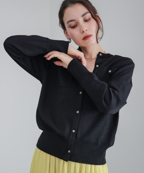 Bou Jeloud(ブージュルード)の「マイクロラメ丸首ニットカーディガン(カーディガン/ボレロ・レディース・イエロー/ブラック/ベージュ・FREE)」の15枚目の写真