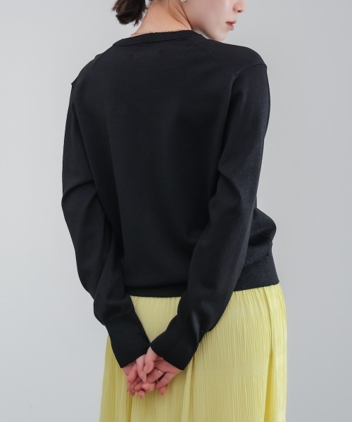 Bou Jeloud(ブージュルード)の「マイクロラメ丸首ニットカーディガン(カーディガン/ボレロ・レディース・イエロー/ブラック/ベージュ・FREE)」の20枚目の写真