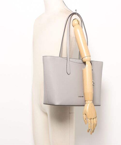 MICHAEL KORS(マイケルコース)の「ARDEN LG TZ TOTE トートバッグ(トートバッグ・レディース・グレー系・FREE)」の5枚目の写真