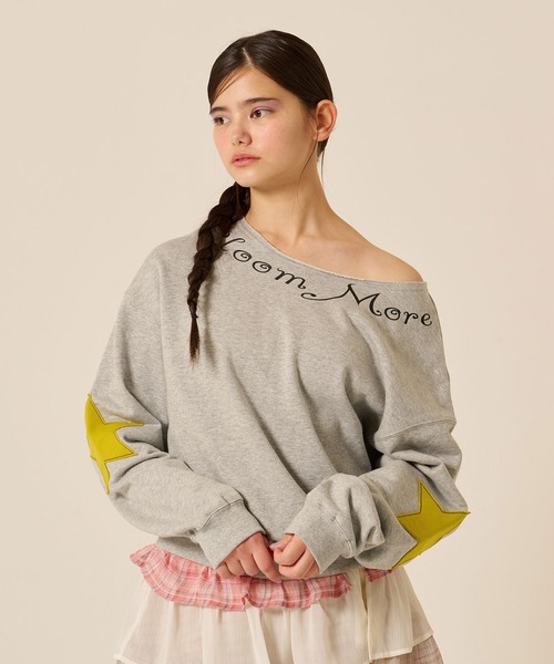 TINA:JOJUN(ティーナジョジュン)の「裏毛 オフショル Bloom More スウェット TINA:JOJUN(スウェット・レディース・杢グレー/ピンク・M)」の1枚目の写真