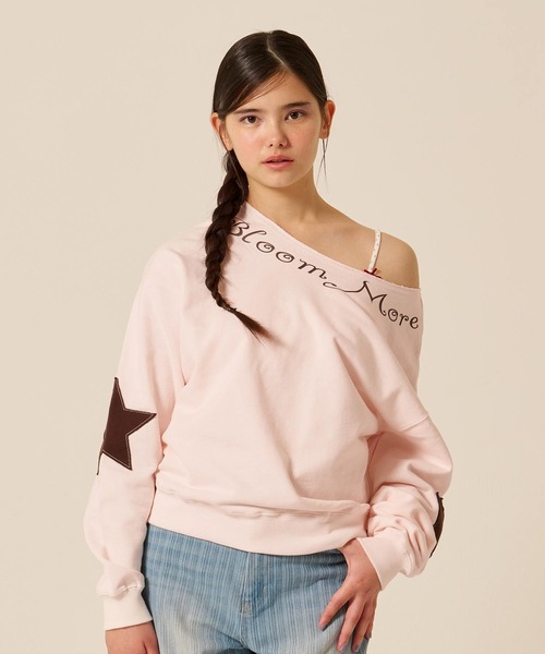 TINA:JOJUN(ティーナジョジュン)の「裏毛 オフショル Bloom More スウェット TINA:JOJUN(スウェット・レディース・杢グレー/ピンク・M)」の2枚目の写真