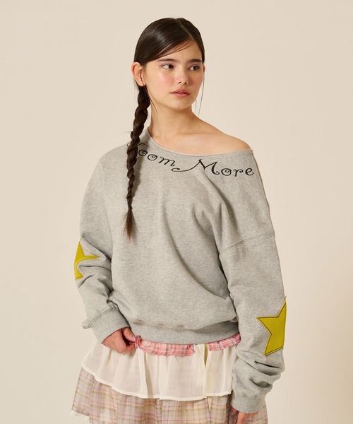 TINA:JOJUN(ティーナジョジュン)の「裏毛 オフショル Bloom More スウェット TINA:JOJUN(スウェット・レディース・杢グレー/ピンク・M)」の3枚目の写真