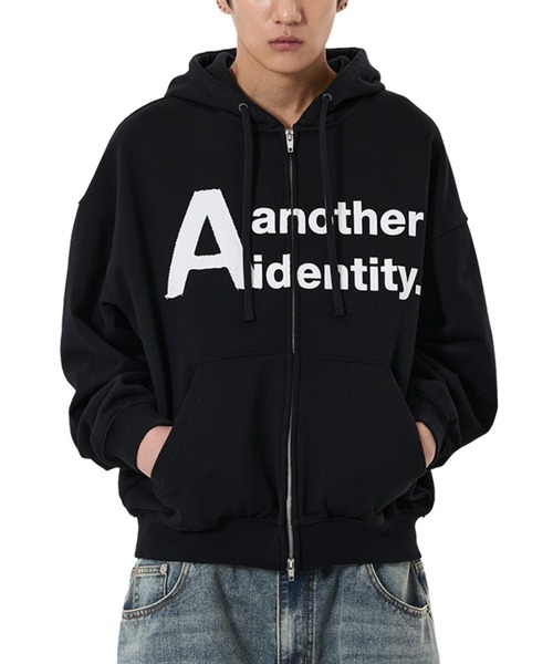 OY(オーワイ)の「『OY/オーワイ』A IDENTITY HOODIE ZIP UP/Aアイデンティティージップアップパーカー(パーカー・メンズ・ブラック/ネイビー・L/M)」の2枚目の写真