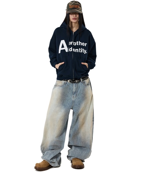 OY(オーワイ)の「『OY/オーワイ』A IDENTITY HOODIE ZIP UP/Aアイデンティティージップアップパーカー(パーカー・メンズ・ブラック/ネイビー・L/M)」の11枚目の写真