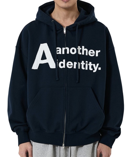 OY(オーワイ)の「『OY/オーワイ』A IDENTITY HOODIE ZIP UP/Aアイデンティティージップアップパーカー(パーカー・メンズ・ブラック/ネイビー・L/M)」の8枚目の写真