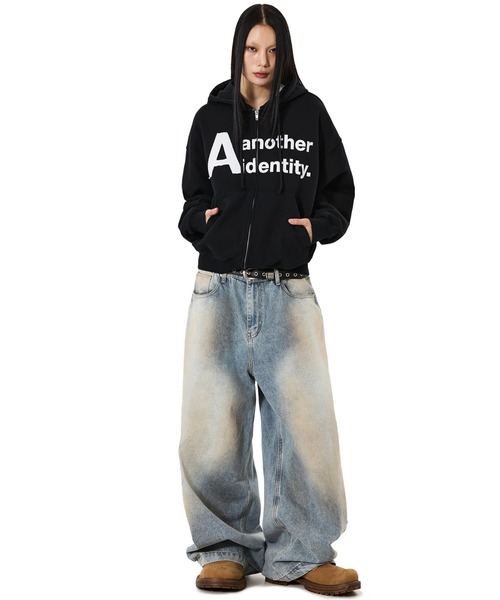 OY(オーワイ)の「『OY/オーワイ』A IDENTITY HOODIE ZIP UP/Aアイデンティティージップアップパーカー(パーカー・メンズ・ブラック/ネイビー・L/M)」の4枚目の写真