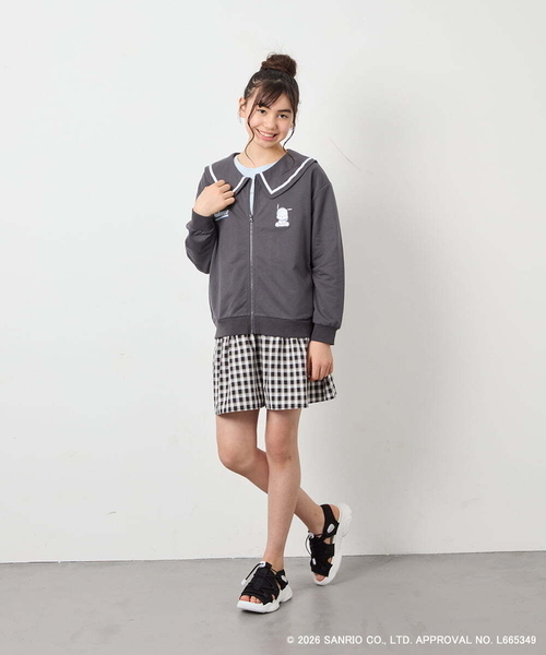 a.v.v（アーヴェヴェ）の「【数量限定】[110-160][シナモロール＆ポチャッコ]フリル衿スウェットカーディガン（カーディガン/ボレロ・キッズ・ブルー/ダークグレー・130/120/110/160/150/140）」の5枚目の写真