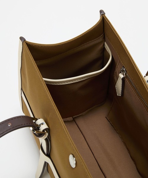 Breath TOPKAPI（ブレストプカピ）の「【Breath TOPKAPI】FRAME フレーム レザーベルト ワイド ミニ トートバッグ（トートバッグ・レディース・オフホワイト/ベージュ/キャメル/ブラック・FREE）」の7枚目の写真