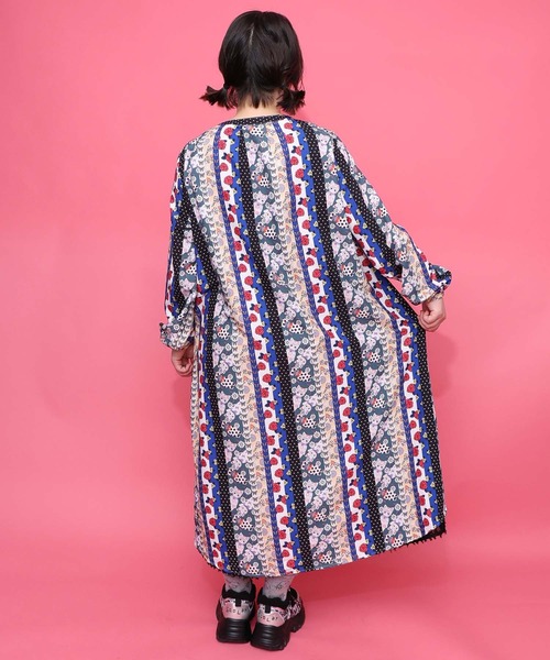 ScoLar（スカラー）の「161611：ストライプ総柄前開きシャツワンピース（ワンピース・レディース・ブラック/オフホワイト・M）」の13枚目の写真