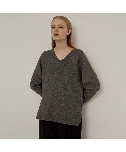 VASCARA（バスカラ）の「Ribbed V-Neck Knitwear (5colors)（ニット/セーター・レディース・グレー/ブラック/ライトブラウン/カーキ/ブラウン・FREE）」の2枚目の写真