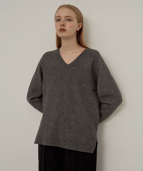 VASCARA（バスカラ）の「Ribbed V-Neck Knitwear (5colors)（ニット/セーター・レディース・グレー/ブラック/ライトブラウン/カーキ/ブラウン・FREE）」の6枚目の写真