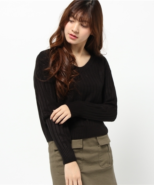 one after another NICE CLAUP（ワンアフターアナザーナイスクラップ）の「【ナイスクラップ】サイドリブＶネックニット（ニット/セーター・レディース・グレー/ブラック/アイボリー/カーキ・FREE）」の3枚目の写真