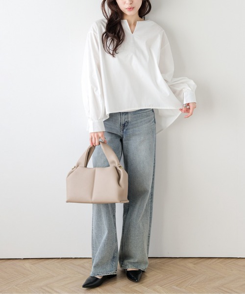 SUGAR BISKET(シュガービスケット)の「キーネックバックプリーツブラウス(シャツ/ブラウス・レディース・ブラック/ベージュ/ホワイト・フリー)」の4枚目の写真