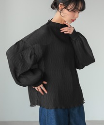 itto...（イット）の「ランダムプリーツボトルネックトップス（シャツ/ブラウス）」
