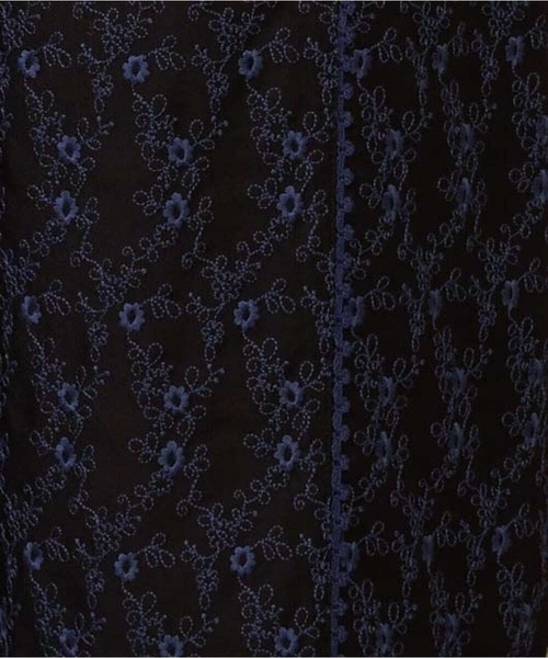 Jocomomola（ホコモモラ）の「フラワースカラップ総刺繍ワイドパンツ（その他パンツ・レディース・ブルー/ブラック・40）」の4枚目の写真