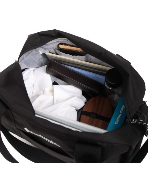 Columbia(コロンビア)の「軽量 大容量ボストンバッグ 38L(ボストンバッグ・メンズ・ブラック/ブラック×ホワイト・FREE)」の11枚目の写真