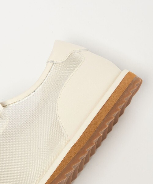 ODETTE E ODILE（オデットエオディール）の「シアーレースアップ スニーカー20（スニーカー・レディース・ナチュラル/ブラック・24.5cm/24cm/23.5cm/23cm/22.5cm）」の3枚目の写真