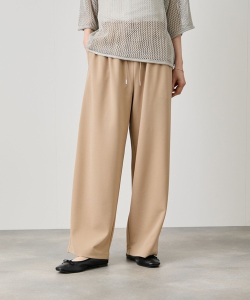 Mac-House(マックハウス)の「Idnes ジョーゼット カーブパンツ(その他パンツ・レディース・ブラック/グレイッシュベージュ/ベージュ・M/L)」の2枚目の写真
