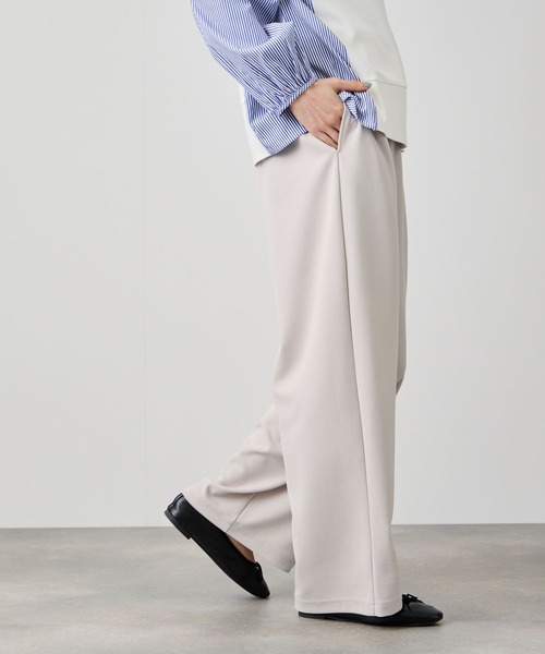 Mac-House(マックハウス)の「Idnes ジョーゼット カーブパンツ(その他パンツ・レディース・ブラック/グレイッシュベージュ/ベージュ・M/L)」の6枚目の写真
