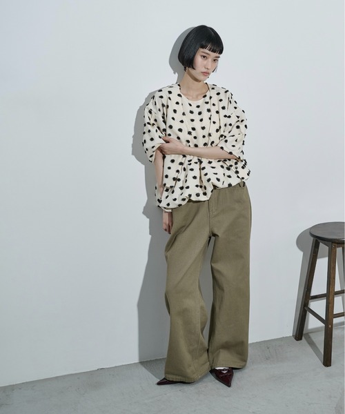 THE YOn（ザヨン）の「2wayドットジャガードタックスリーブクロップドブラウス（シャツ/ブラウス・レディース・ブラック/アイボリー・FREE）」の15枚目の写真