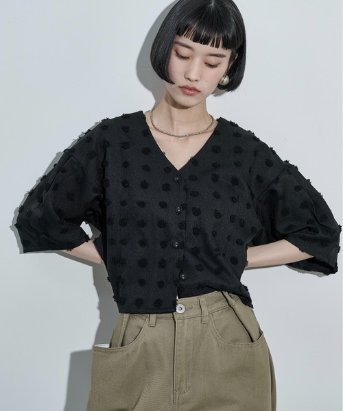 THE YOn（ザヨン）の「2wayドットジャガードタックスリーブクロップドブラウス（シャツ/ブラウス・レディース・ブラック/アイボリー・FREE）」の17枚目の写真