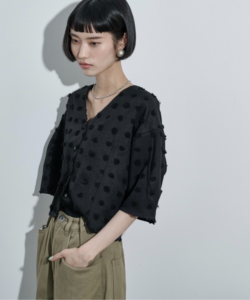 THE YOn（ザヨン）の「2wayドットジャガードタックスリーブクロップドブラウス（シャツ/ブラウス・レディース・ブラック/アイボリー・FREE）」の19枚目の写真