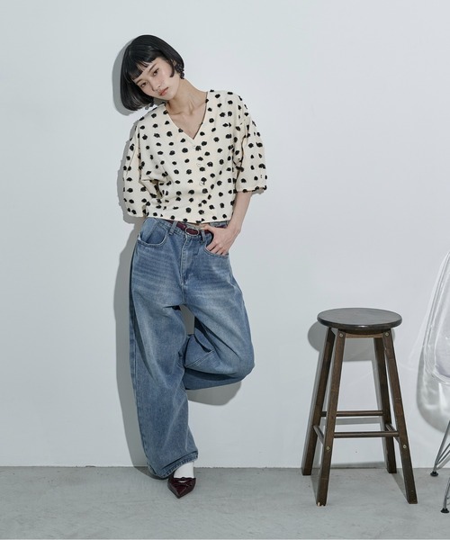 THE YOn（ザヨン）の「2wayドットジャガードタックスリーブクロップドブラウス（シャツ/ブラウス・レディース・ブラック/アイボリー・FREE）」の7枚目の写真
