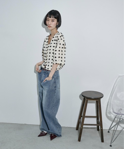THE YOn（ザヨン）の「2wayドットジャガードタックスリーブクロップドブラウス（シャツ/ブラウス・レディース・ブラック/アイボリー・FREE）」の12枚目の写真