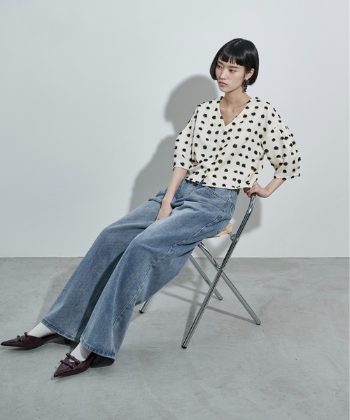 THE YOn（ザヨン）の「2wayドットジャガードタックスリーブクロップドブラウス（シャツ/ブラウス・レディース・ブラック/アイボリー・FREE）」の13枚目の写真