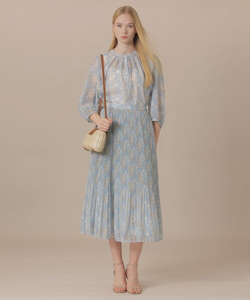 MACKINTOSH LONDON(マッキントッシュ ロンドン)の「【BIBURY FLOWER】バイブリーオーガンジーブラウス(シャツ/ブラウス・レディース・イエロー/ネイビー/ブルー・40/38)」の4枚目の写真