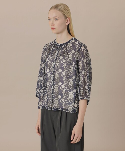 MACKINTOSH LONDON(マッキントッシュ ロンドン)の「【BIBURY FLOWER】バイブリーオーガンジーブラウス(シャツ/ブラウス・レディース・イエロー/ネイビー/ブルー・40/38)」の9枚目の写真