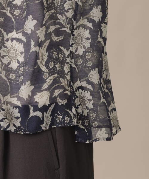MACKINTOSH LONDON(マッキントッシュ ロンドン)の「【BIBURY FLOWER】バイブリーオーガンジーブラウス(シャツ/ブラウス・レディース・イエロー/ネイビー/ブルー・40/38)」の12枚目の写真