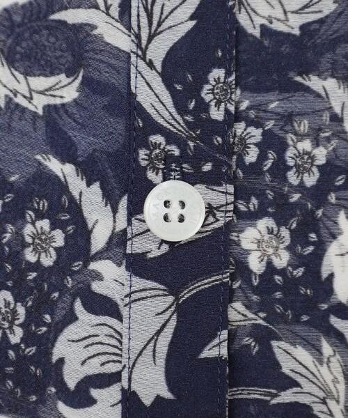 MACKINTOSH LONDON(マッキントッシュ ロンドン)の「【BIBURY FLOWER】バイブリーオーガンジーブラウス(シャツ/ブラウス・レディース・イエロー/ネイビー/ブルー・40/38)」の13枚目の写真