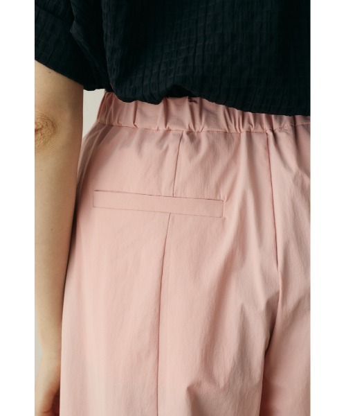 HeRIN.CYE(ヘリンドットサイ)の「Many tuck cocoon pants メニータックコクーンパンツ(その他パンツ・レディース・オフホワイト/ライトピンク/ブラック・38/36)」の13枚目の写真