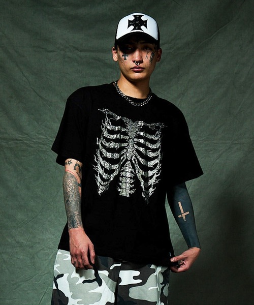 SUPPLIER(サプライヤー)の「Tシャツ|Rhinestone Fire Bones Tee|SUPPLIER(Tシャツ/カットソー・メンズ・ブラック・MEDIUM/SMALL/X-LARGE/LARGE)」の1枚目の写真
