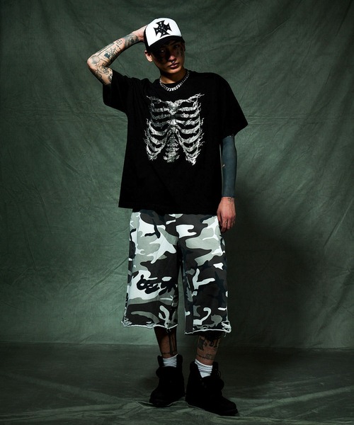 SUPPLIER(サプライヤー)の「Tシャツ|Rhinestone Fire Bones Tee|SUPPLIER(Tシャツ/カットソー・メンズ・ブラック/グリーン系カモフラージュ・MEDIUM/SMALL/X-LARGE/LARGE)」の18枚目の写真
