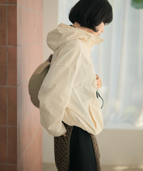 LAULEN(ローレン)の「balloon hem zip up hooded blouson /裾バルーンジップアップフーデッドブルゾン(ブルゾン・レディース・アイボリー・FREE)」の17枚目の写真