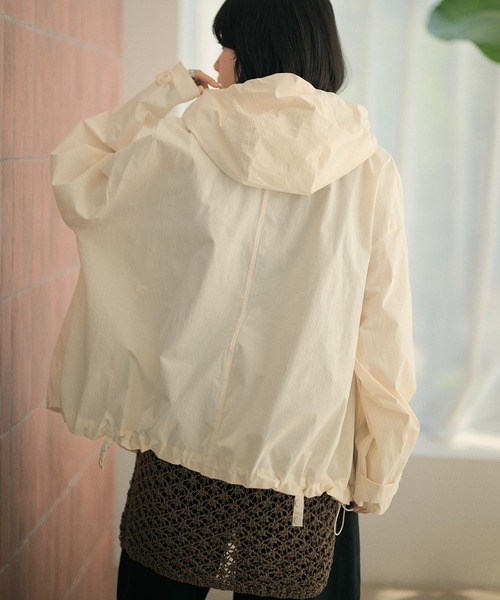 LAULEN(ローレン)の「balloon hem zip up hooded blouson /裾バルーンジップアップフーデッドブルゾン(ブルゾン・レディース・アイボリー・FREE)」の10枚目の写真
