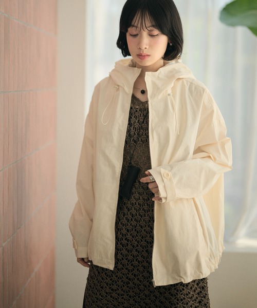 LAULEN(ローレン)の「balloon hem zip up hooded blouson /裾バルーンジップアップフーデッドブルゾン(ブルゾン・レディース・アイボリー・FREE)」の8枚目の写真