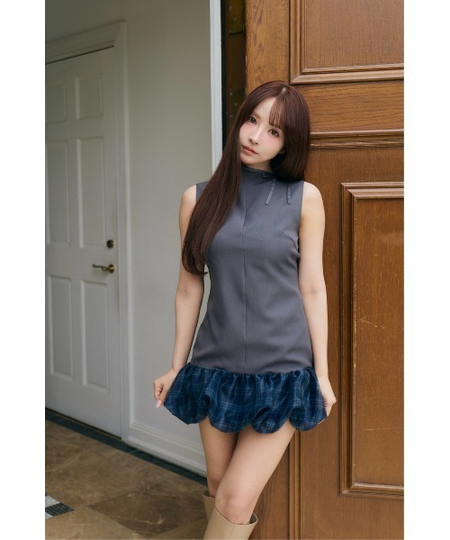 MISTREASS(ミストレアス)の「Check balloon hem dress(ワンピース・レディース・ベージュ/グレー・MEDIUM/SMALL)」の6枚目の写真