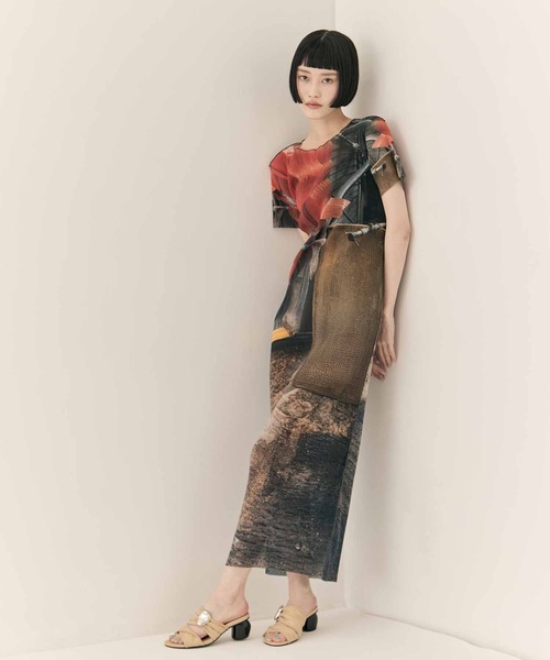 kotohayokozawa(コトハヨコザワ)の「【kotohayokozawa/コトハヨコザワ】SHEER GRAPHIC DRESS SHORTSLEEVE/シアーグラフィックドレスショートスリーブ(ワンピース・レディース・ブルー/オレンジ・1/2)」の1枚目の写真
