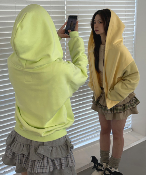chancechance(チャンスチャンス)の「CEC LABEL ZIP-UP HOODIE (NEON)(パーカー・レディース・その他・SMALL/MEDIUM)」の4枚目の写真