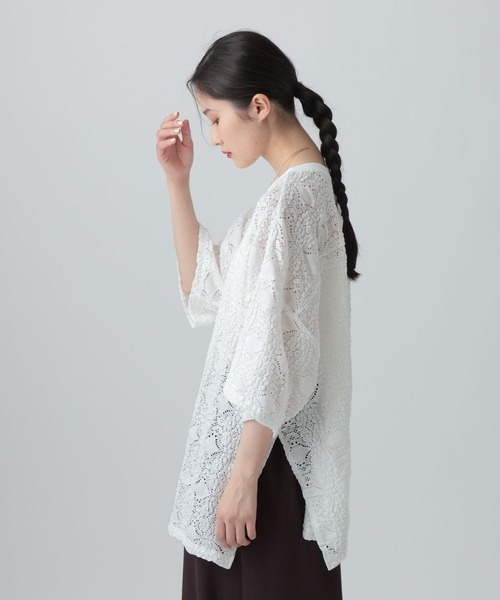 LEPSIM(レプシィム)の「総レースプルオーバーSS 670302(シャツ/ブラウス・レディース・ブラック/オフホワイト/レッド・FREE)」の4枚目の写真