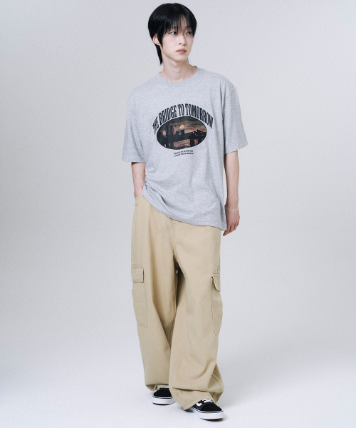 MOOVN(ムブン)の「シティブリッジグラフィック半袖Tシャツグレー(Tシャツ/カットソー・メンズ・その他・SMALL/MEDIUM/LARGE)」の7枚目の写真