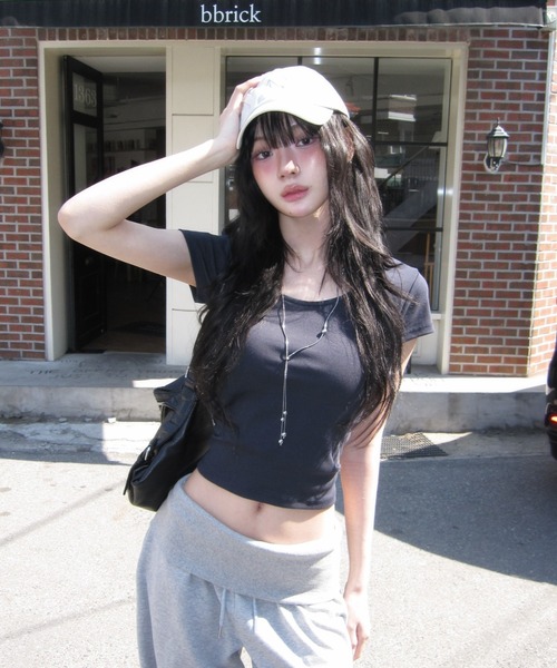 modimood（モディムード）の「[MADE] MOMU BASIC Uネック半袖Tシャツ（Tシャツ/カットソー・レディース・ホワイト/ネイビー/ミント/グレー/ブラック・1/2）」の18枚目の写真