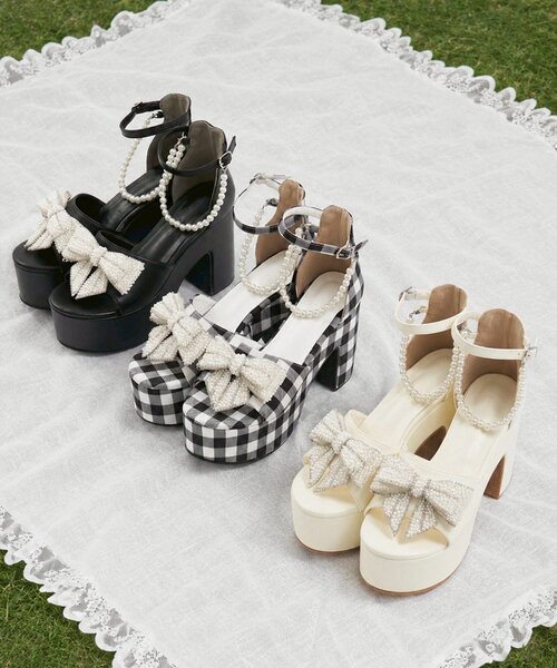 OLIVE des OLIVE(オリーブデオリーブ)の「【Belle Charme】Pearl Charm Sandals(その他シューズ・レディース・オフホワイト/チェック/ブラック・LARGE/MEDIUM/SMALL)」の6枚目の写真