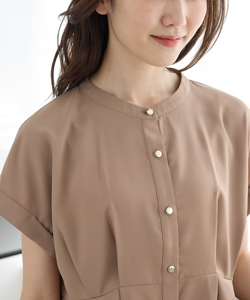 Honeys(ハニーズ)の「【ハニさら・接触冷感】ウエストタックブラウス(シャツ/ブラウス・レディース・ホワイト/キャメル/チャコール/グレイッシュブルー/ライトベージュ・S/3L/M/LL/L)」の17枚目の写真